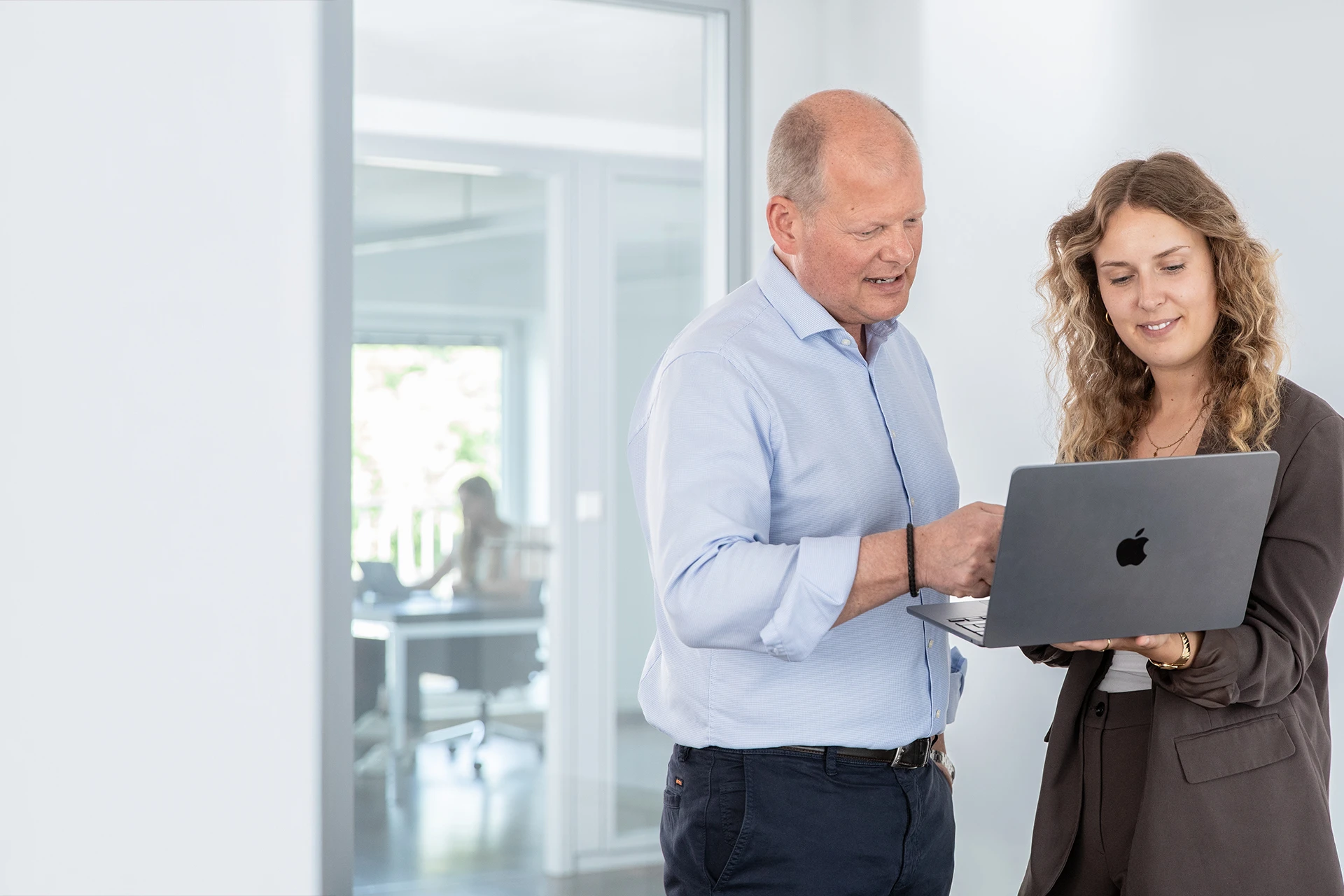 Das Team von optimed unterstützt Praxen, Kliniken und MVZ mit Erfahrung in Prozessmanagement und datenbasierter Optimierung.