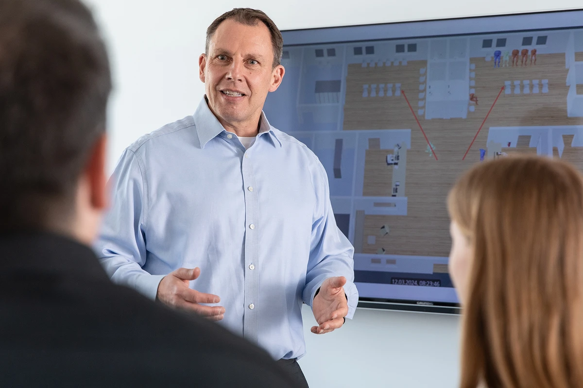 Digitale Prozesssimulation für Praxen und Kliniken Neue Prozesse werden im 3D-Modell simuliert und bewertet, bevor sie im Praxisalltag umgesetzt werden.